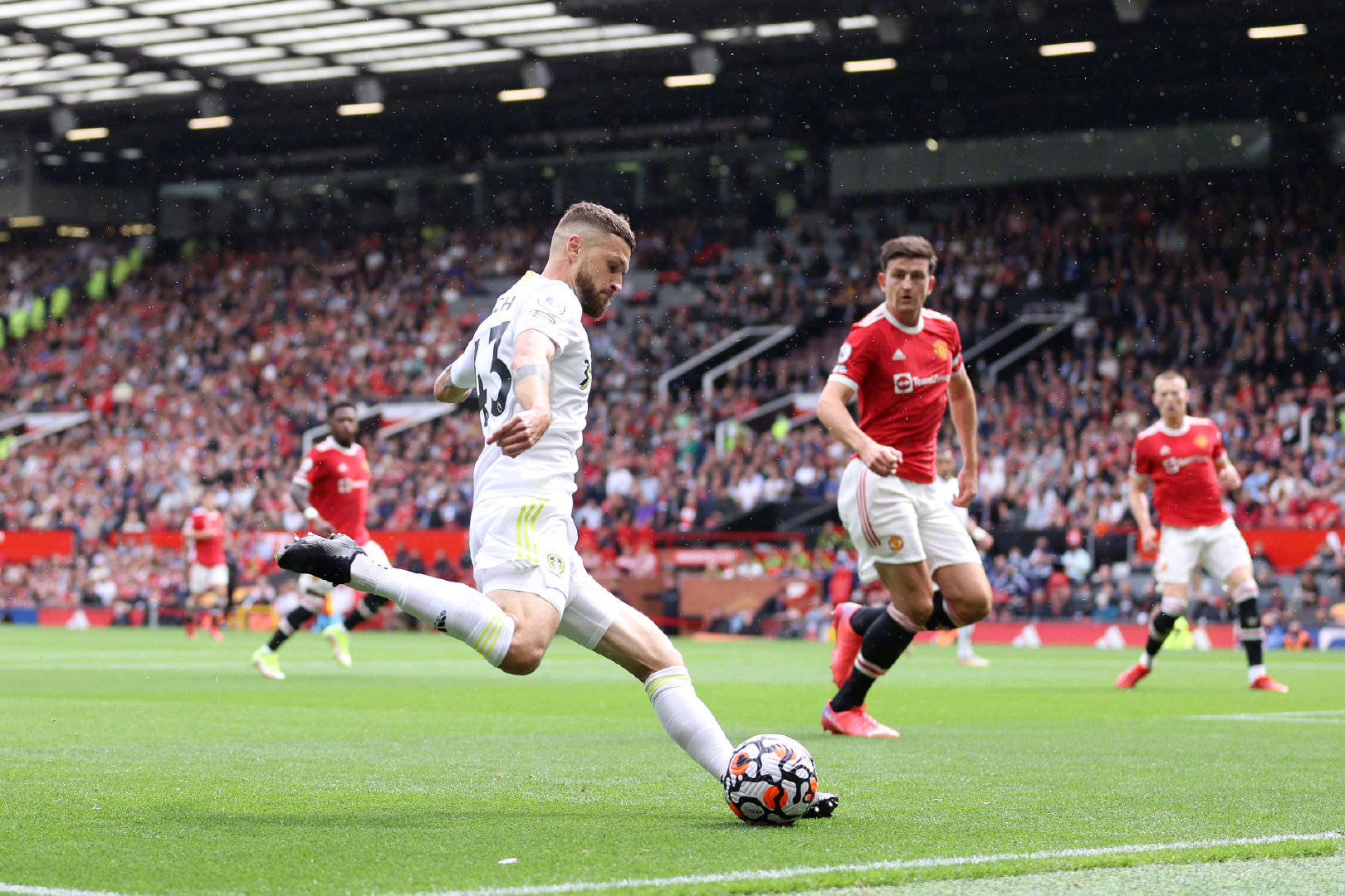 赵睿凭借自 赵睿凭借自